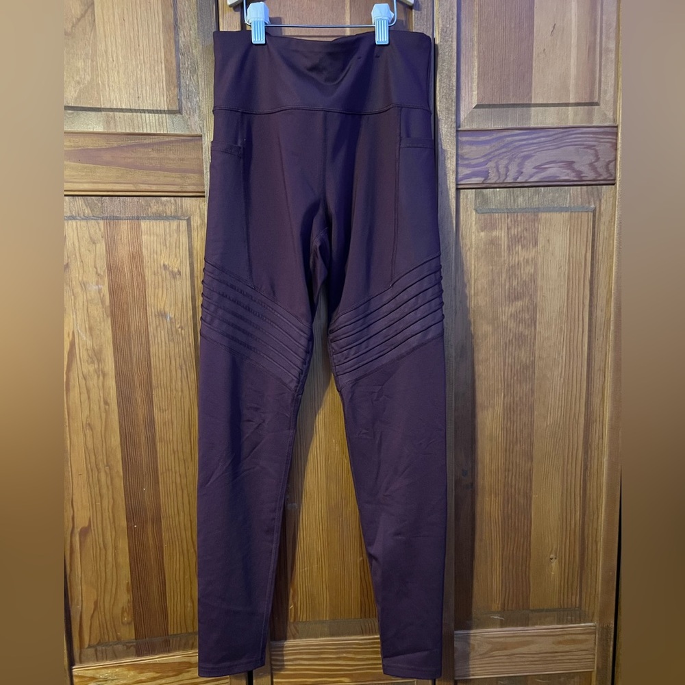 Fila maroon, ruched leg, sport leggings in women’s size medium